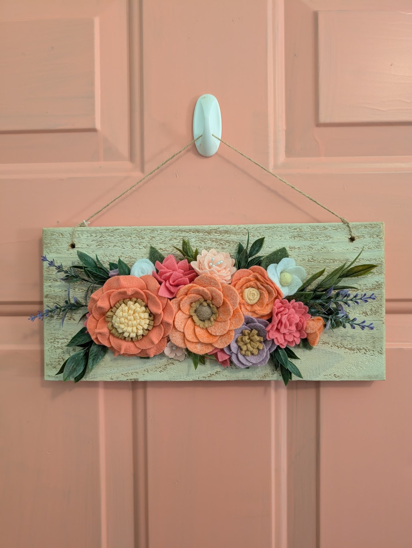 Shabby chic wood & beautiful felt florals